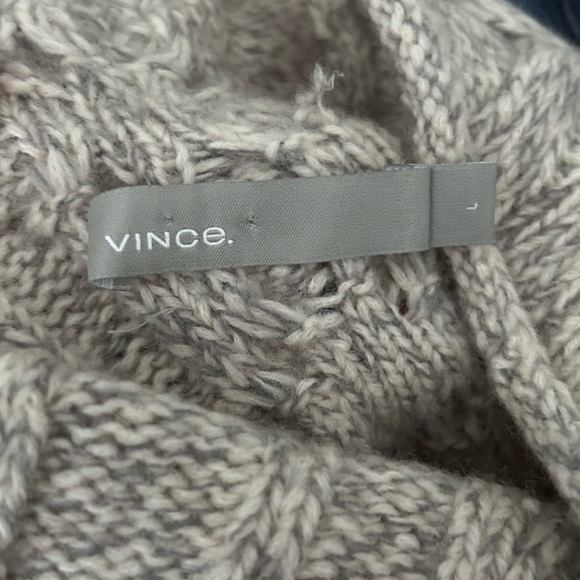 VINCE Cable Knit Turtleneck Cashmere Blend Sweater in Light Grey Sz L - Picture 9 of 10